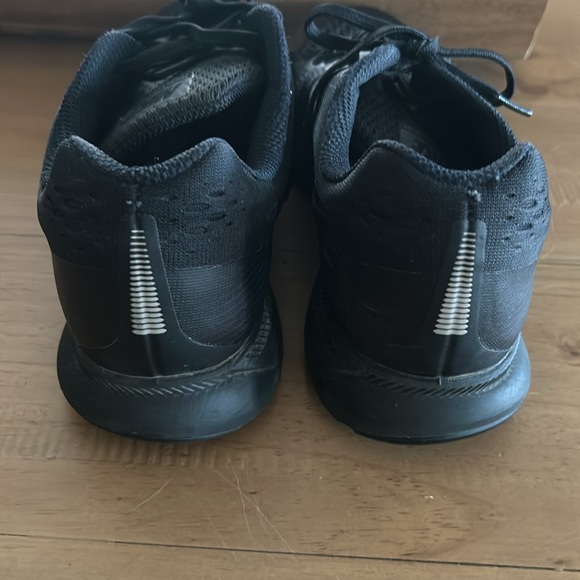 Women’s Nike Zoom - Picture 2 of 8